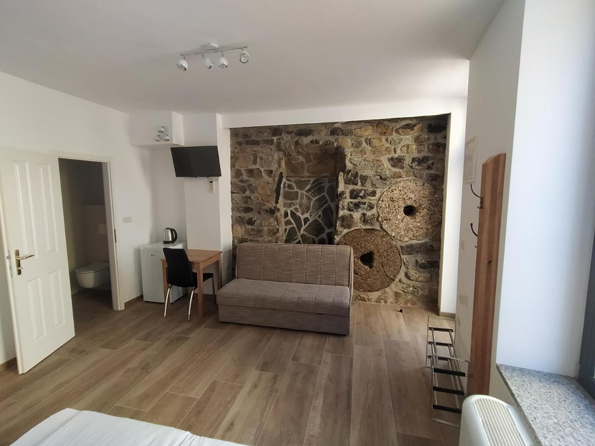 דולנז'סקה טופליסה Apartmaji Maln מראה חיצוני תמונה