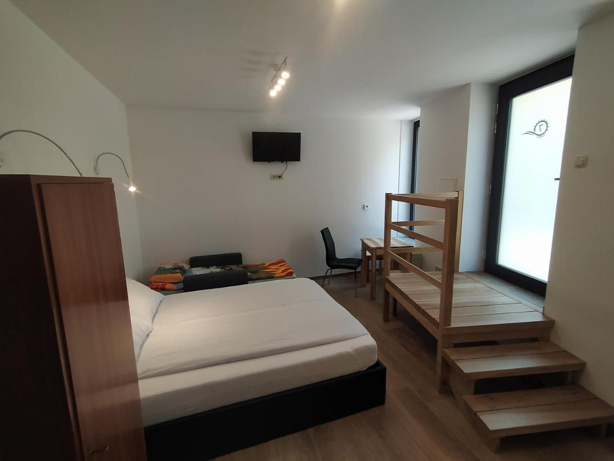 דולנז'סקה טופליסה Apartmaji Maln מראה חיצוני תמונה