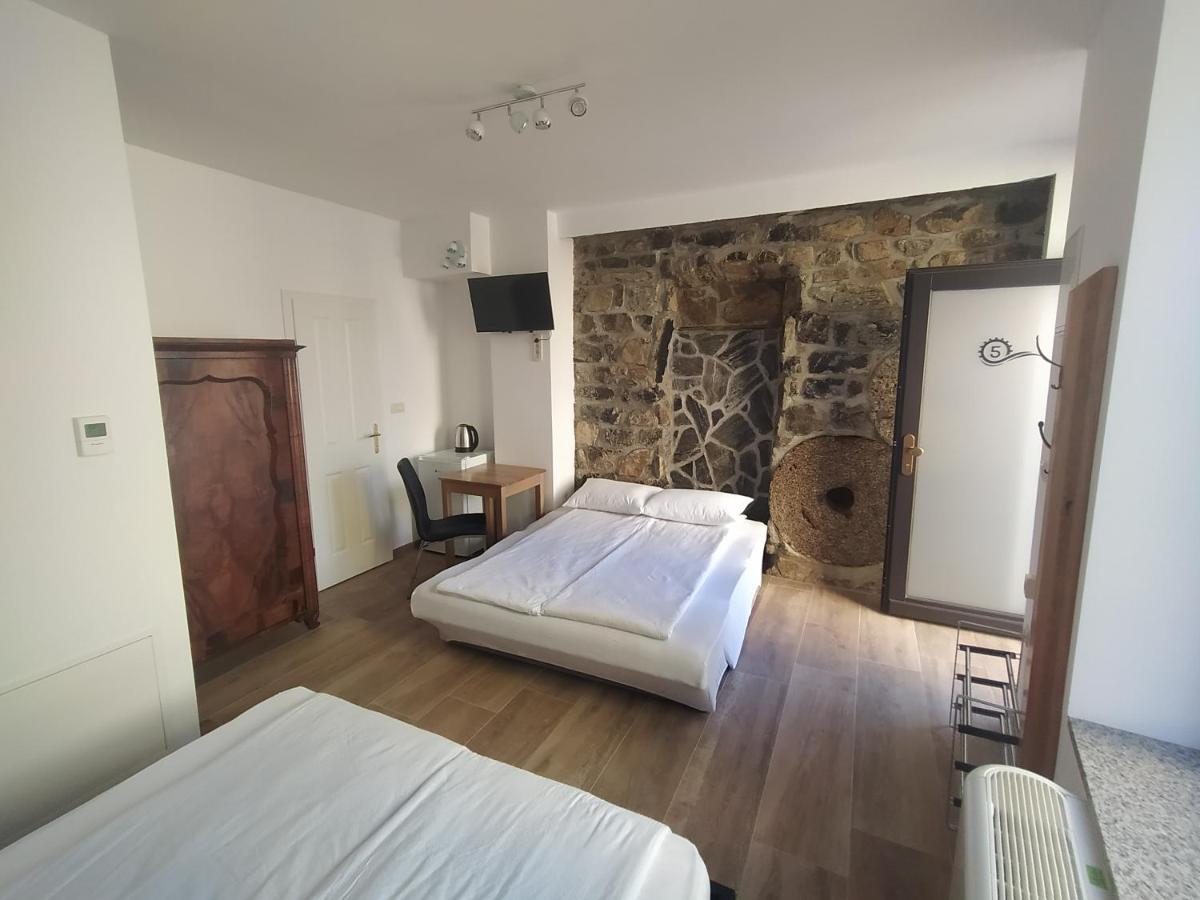 דולנז'סקה טופליסה Apartmaji Maln מראה חיצוני תמונה