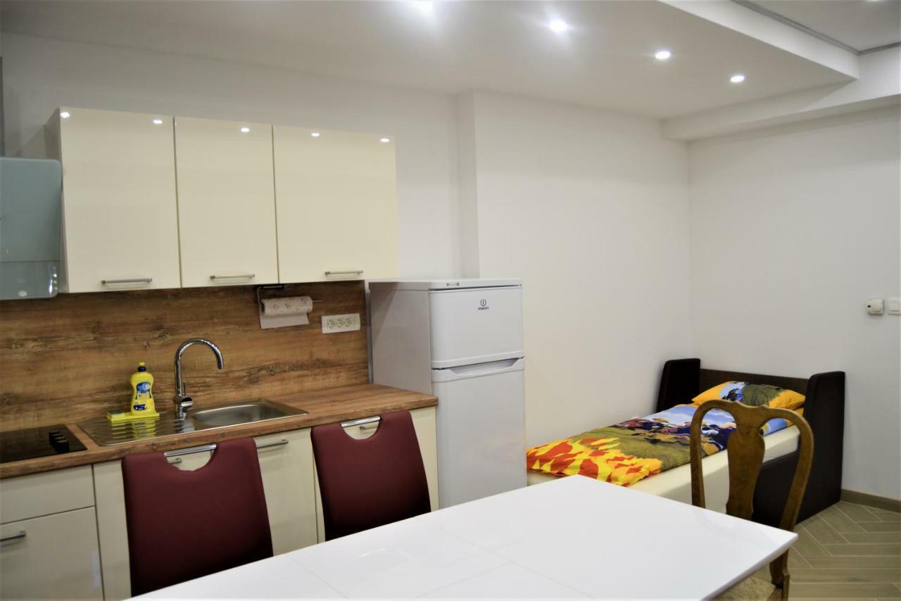 דולנז'סקה טופליסה Apartmaji Maln מראה חיצוני תמונה